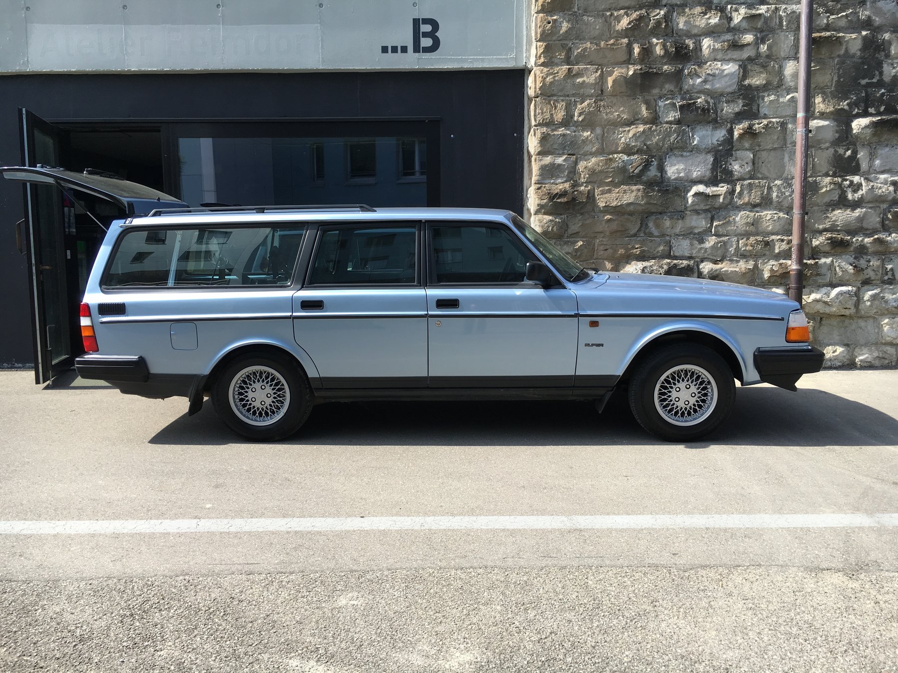 Samochód dostawczy Volvo 211641