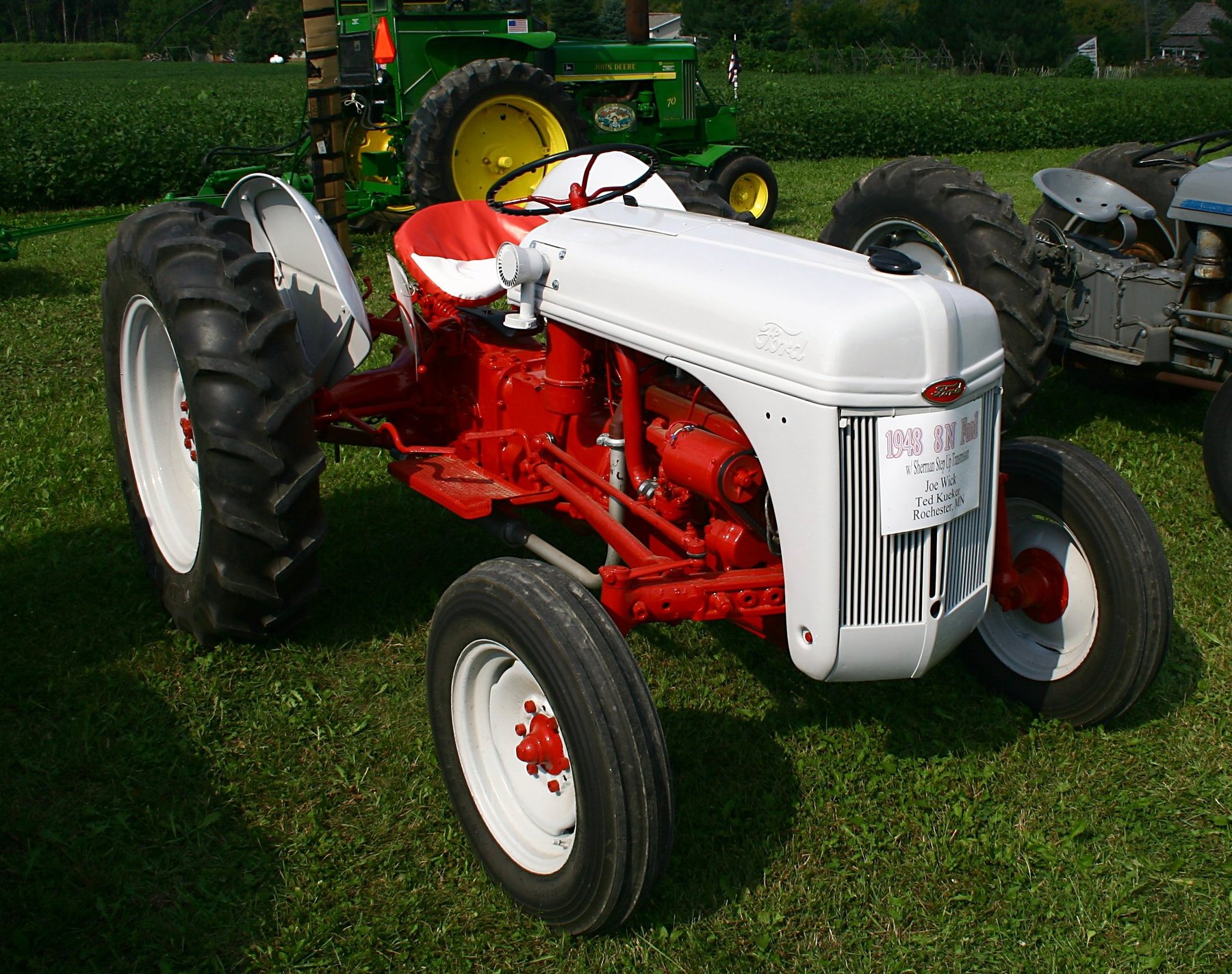 Traktor Ford 8N