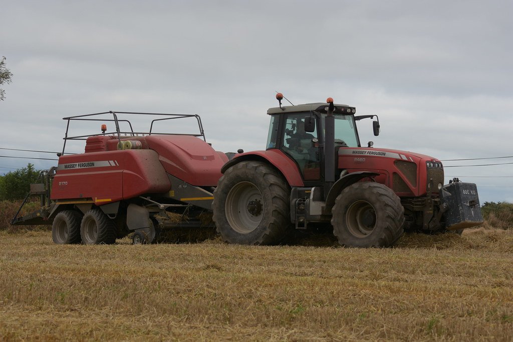 Tractor Massey Ferguson 8460