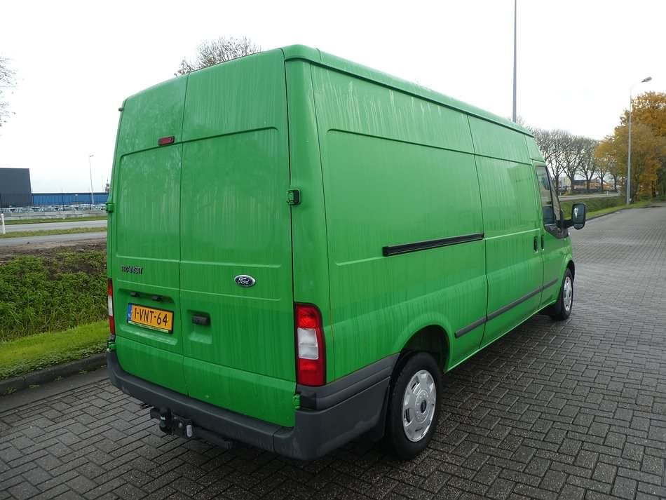 Transporter Ford 300L FD DC 130 MR 4,54