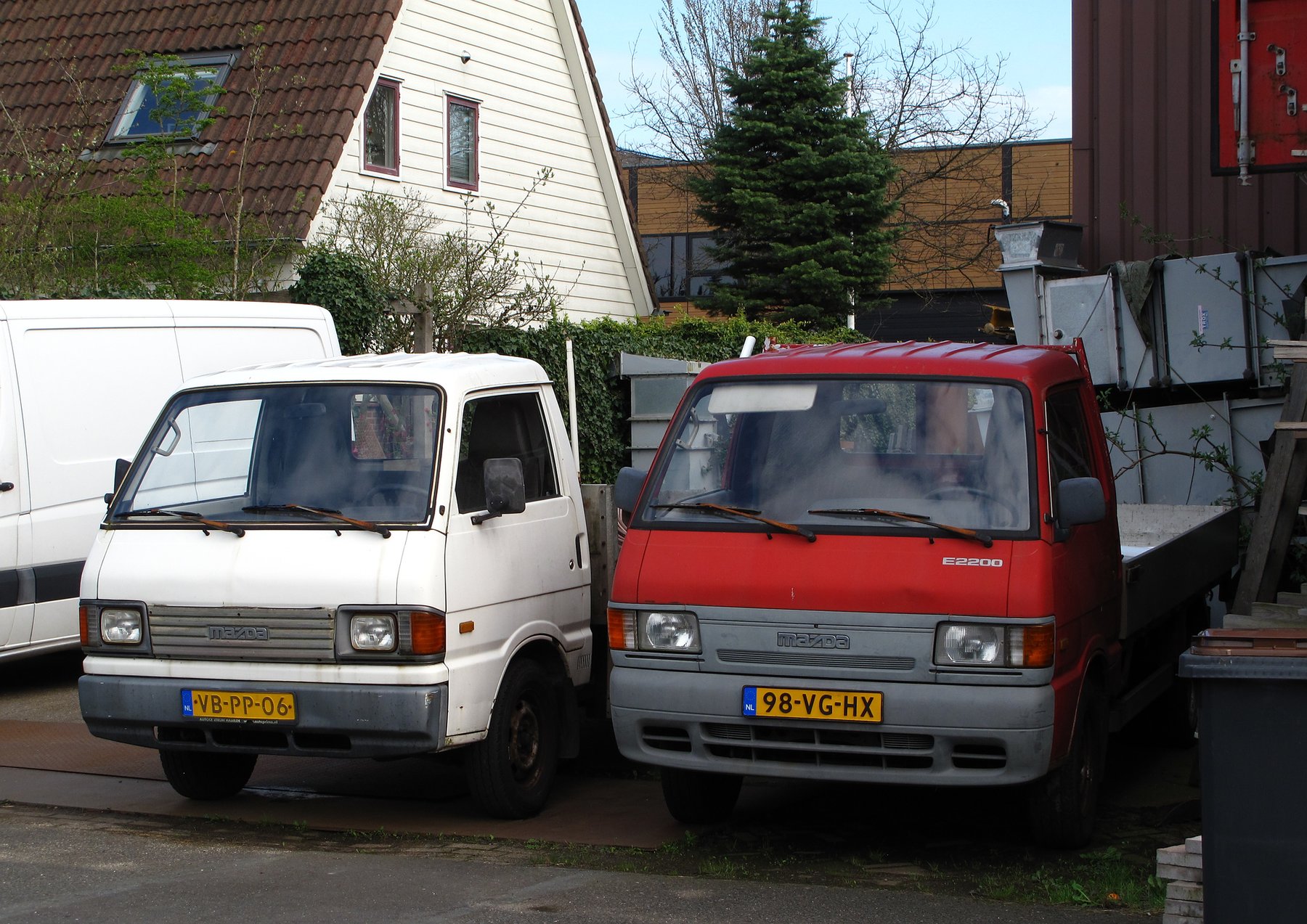 Samochód dostawczy Mazda E2200 DUBBELE CAB