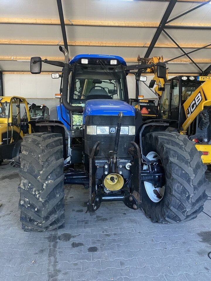 Tractor New Holland TM120