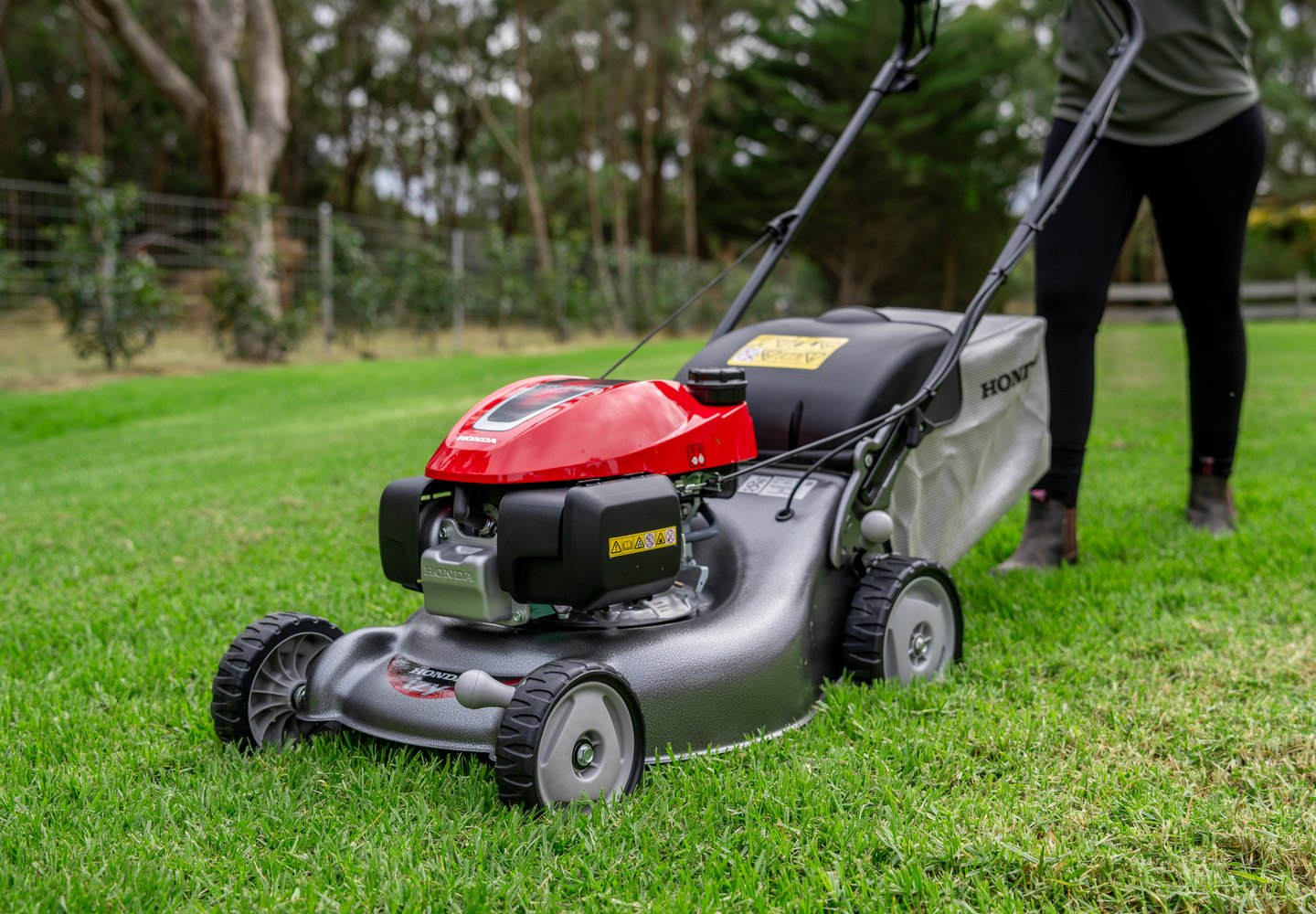 Ride-on mowers Honda H2113