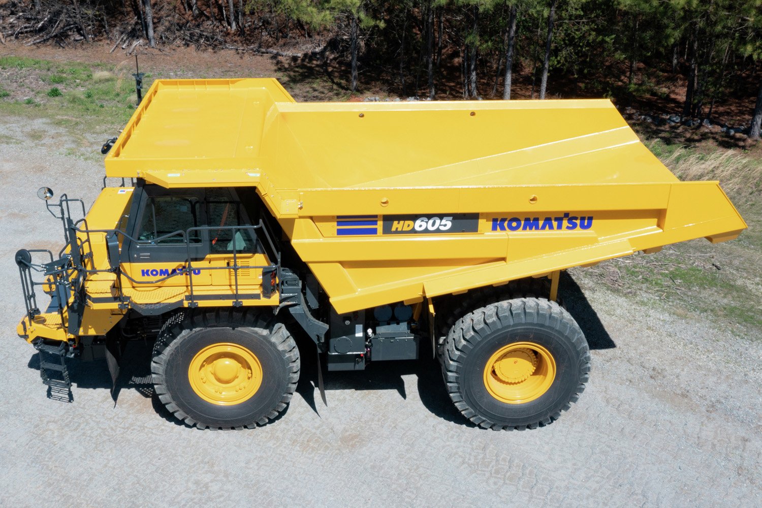 Mining machine Komatsu HD605-5
