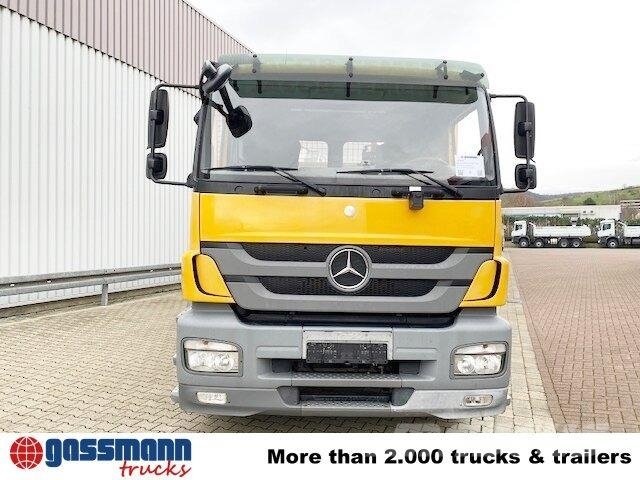 Truck Mercedes Benz 1833L