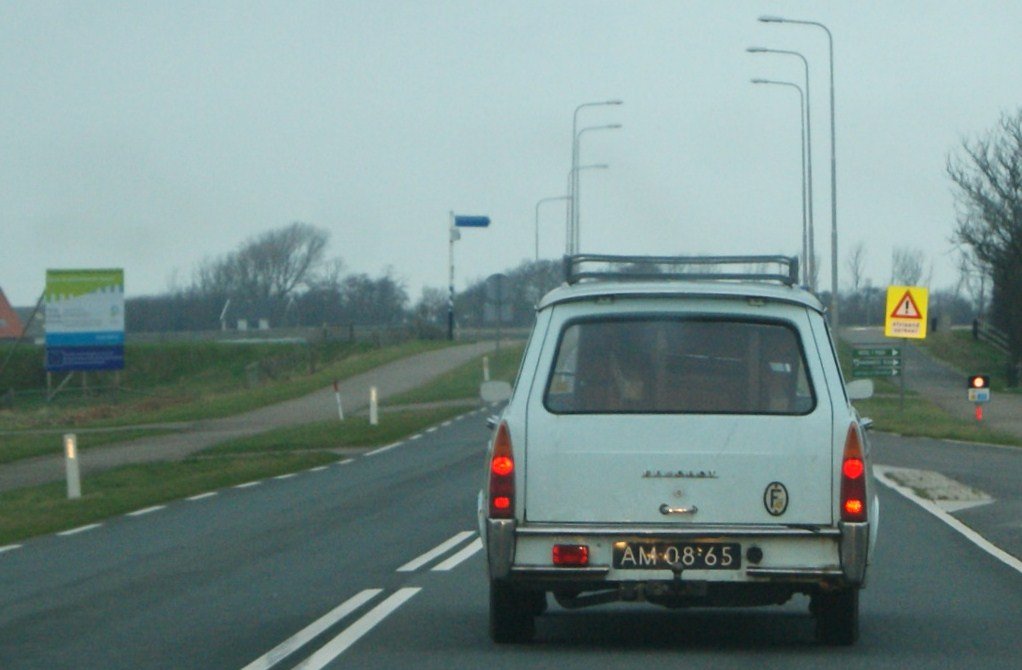 Van Peugeot P-404-L