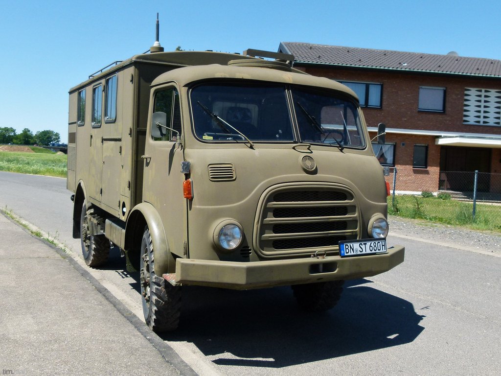Lastwagen Steyr (SLT) A680G