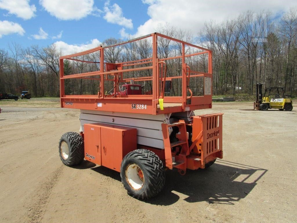 Aerial work platforms Snorkel SR3284