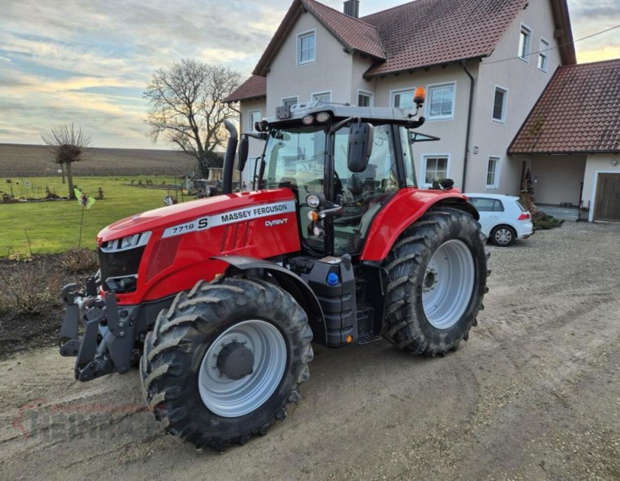 Tractor AGCO Massey Ferguson MF 7719