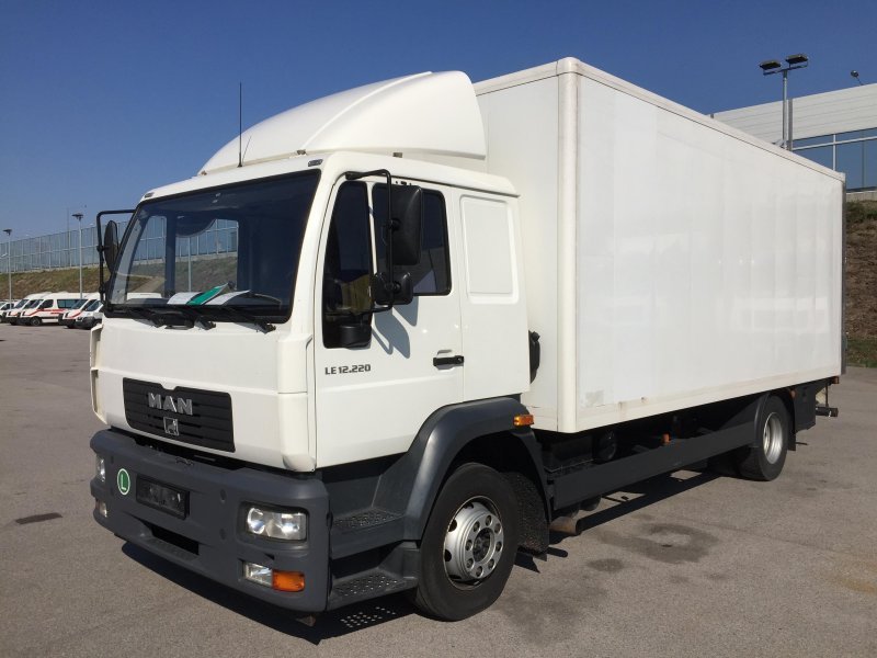 Truck MAN LE12.220 LL/458