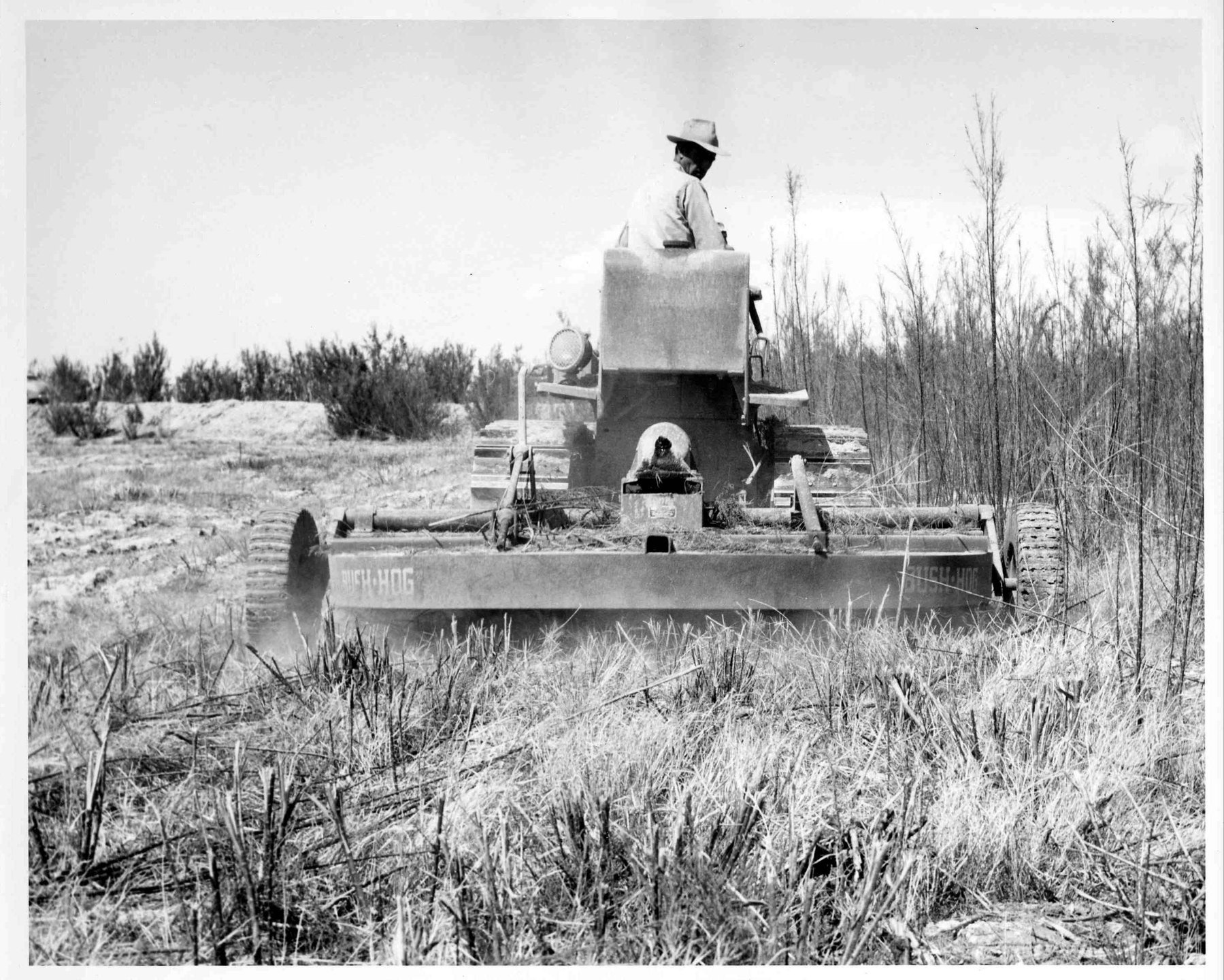 T.E.C. TD6 1943