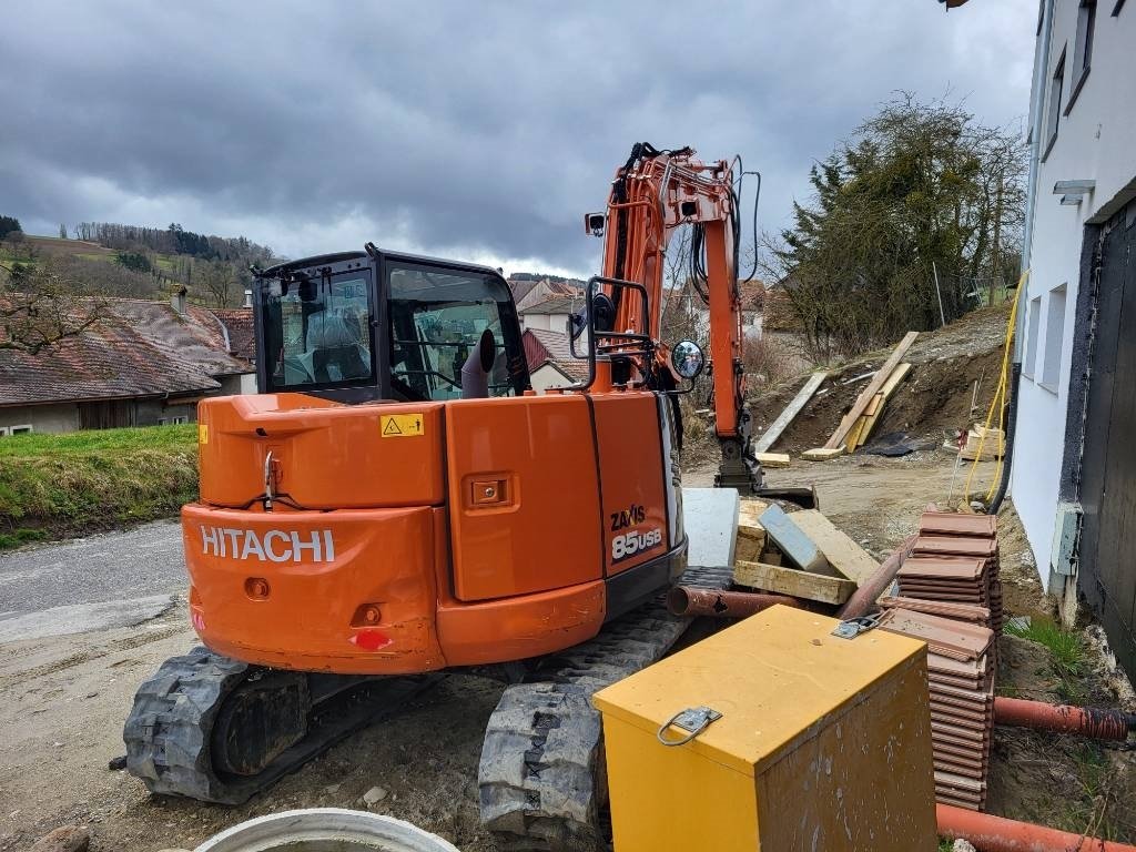 Excavator Hitachi ZX85USB-3