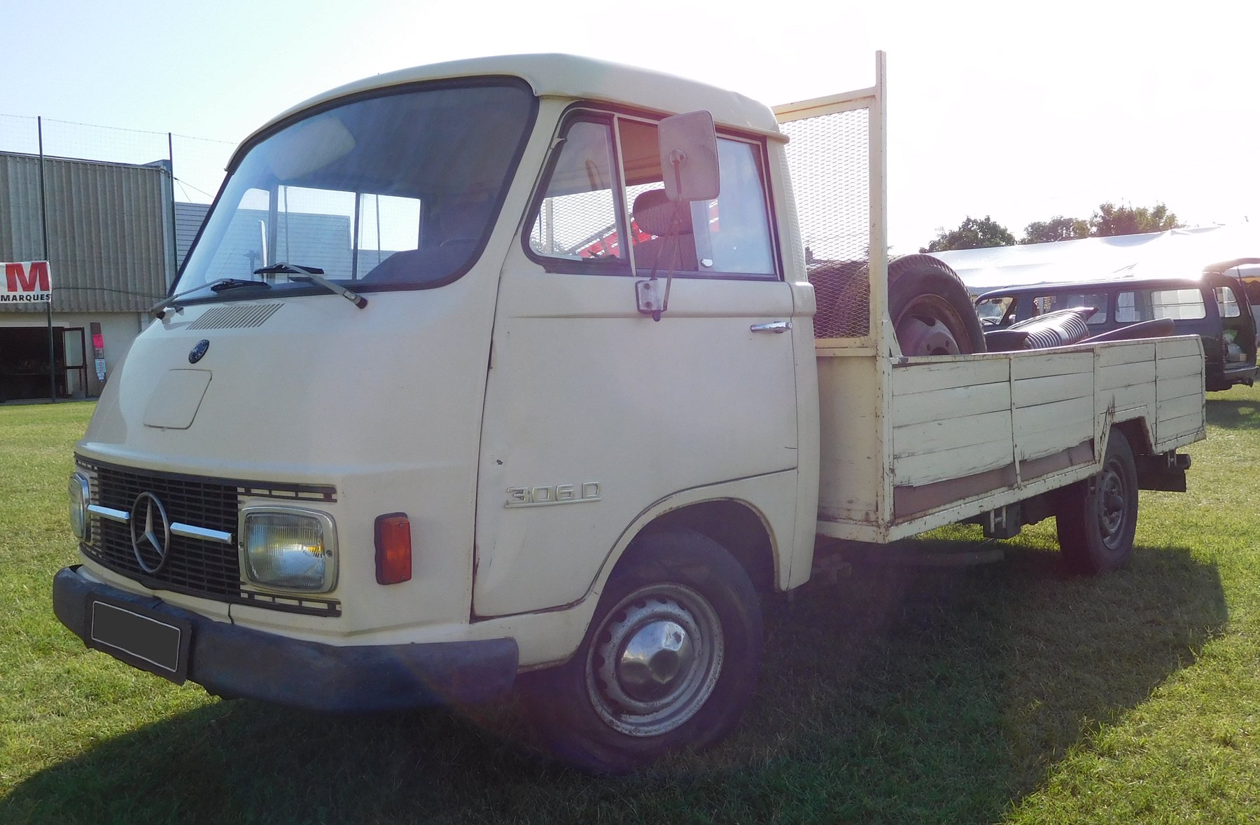 Van Mercedes Benz L306DKA