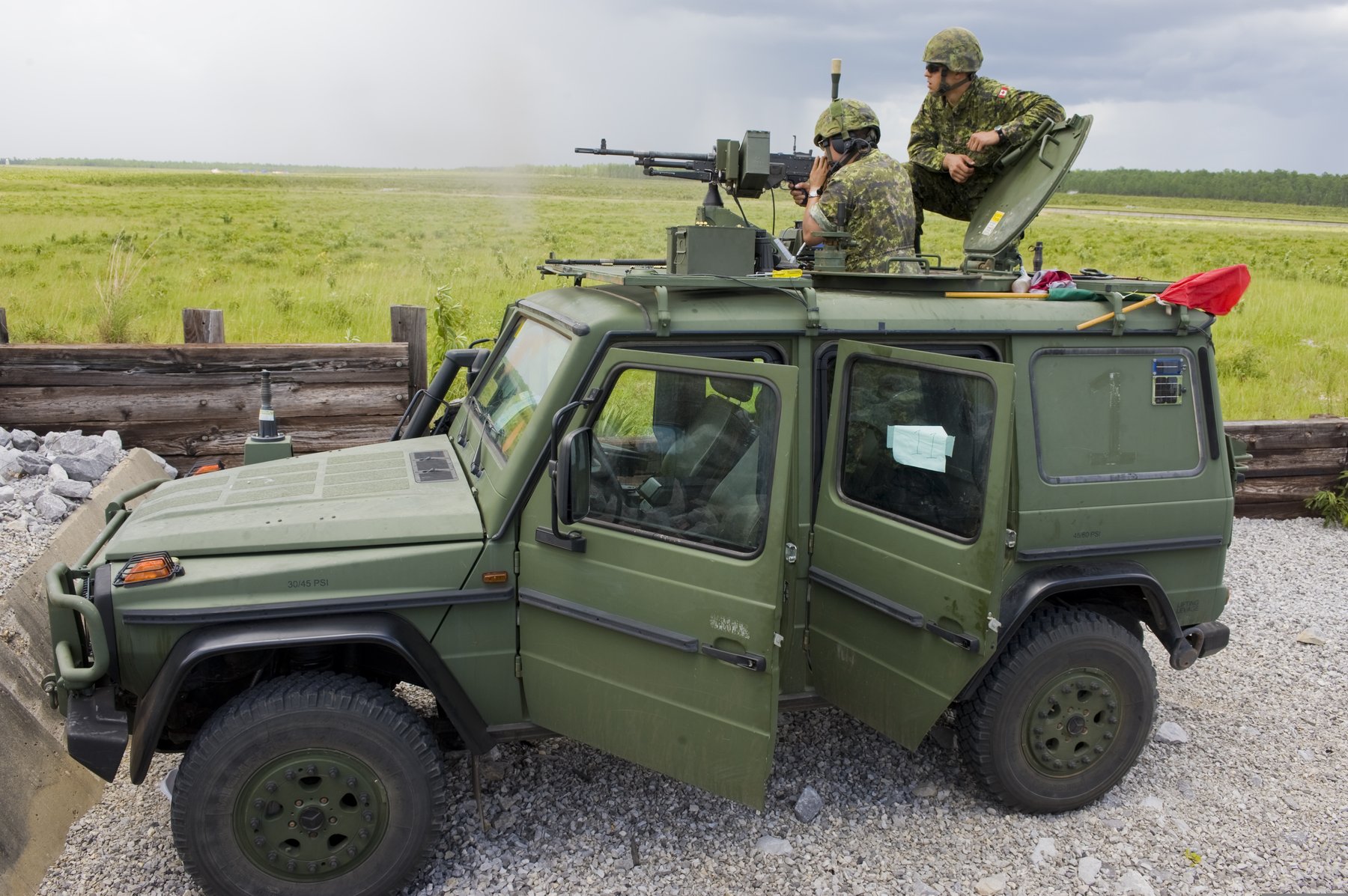 Truck Mercedes Benz 1619 AK-4X4/3200
