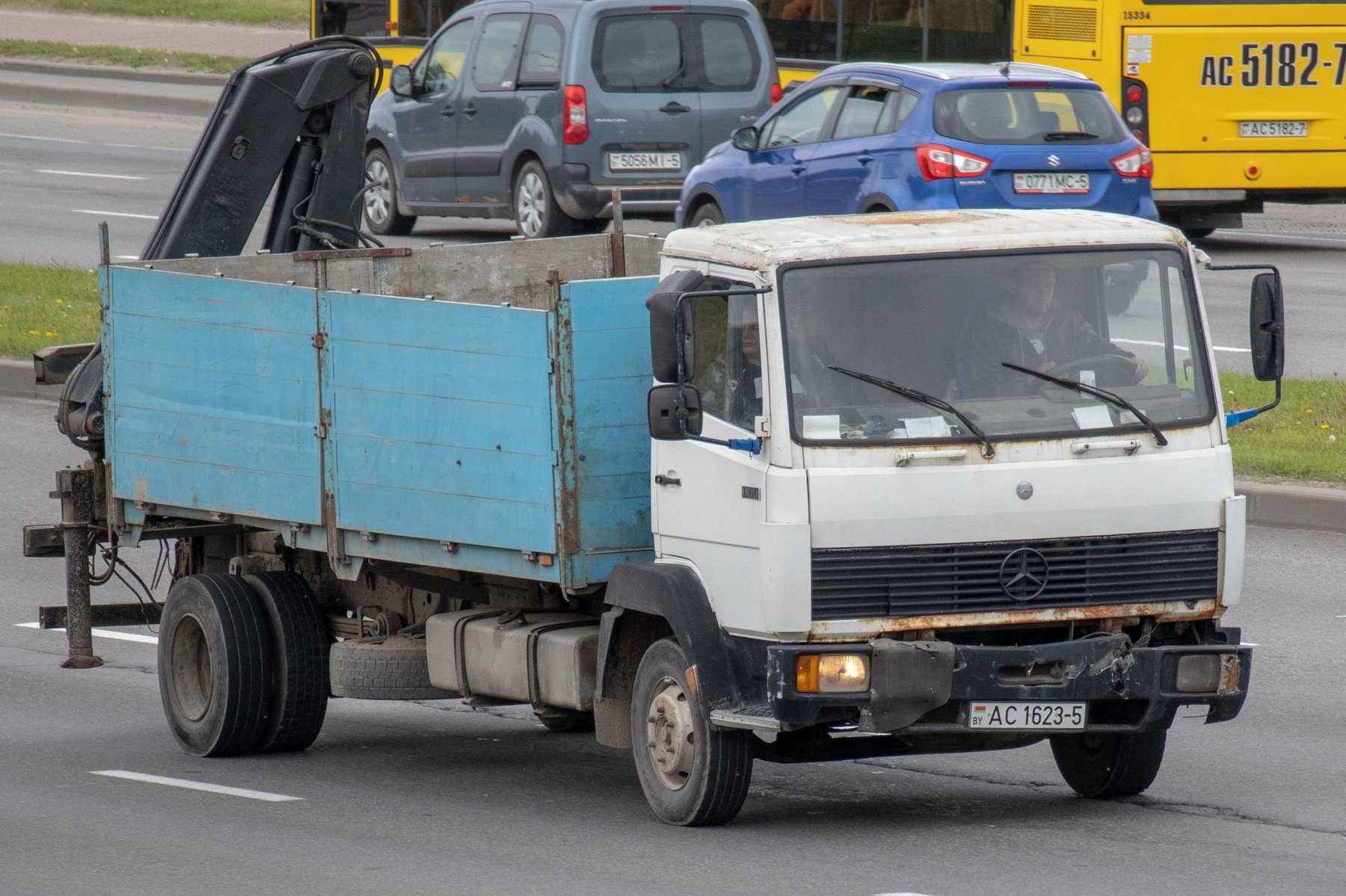 Truck Mercedes Benz 809