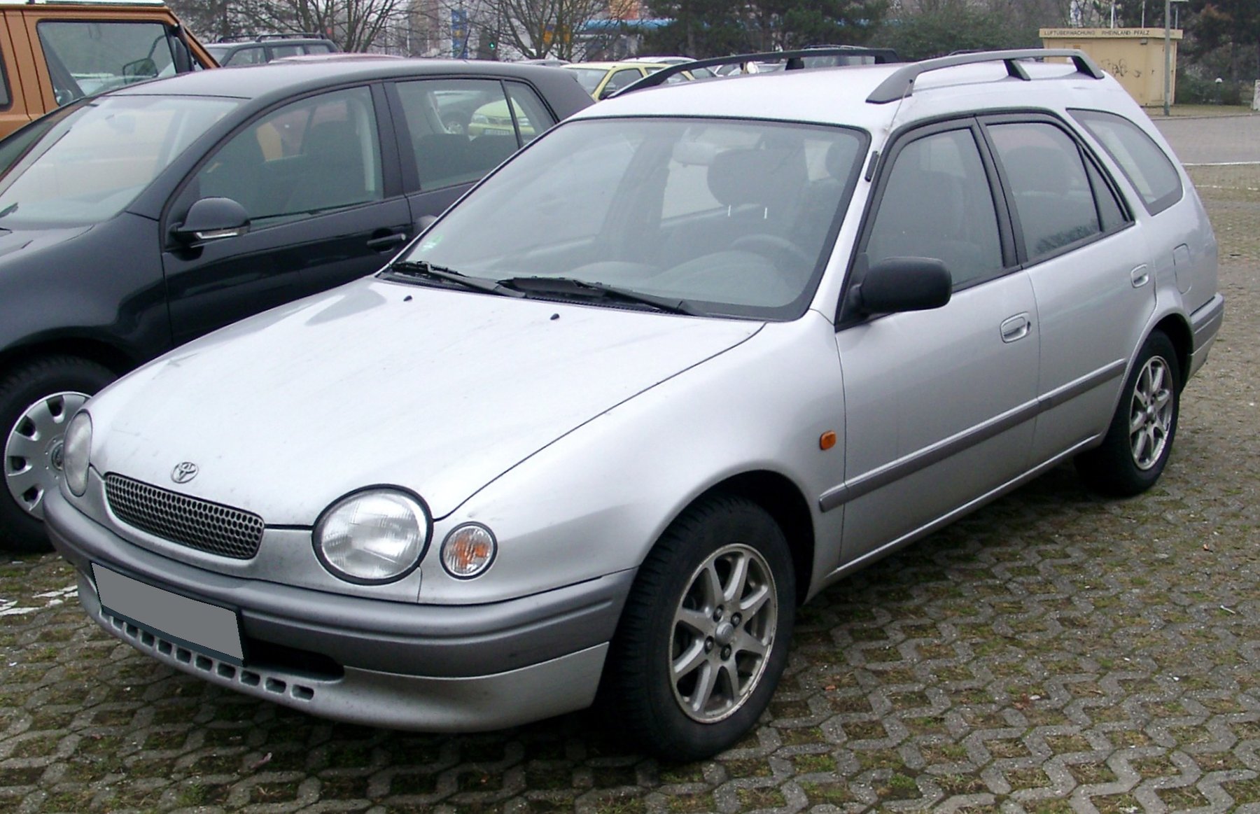 Van Toyota 5D COROLLA STW 2.0-CE110L-AWMDEW