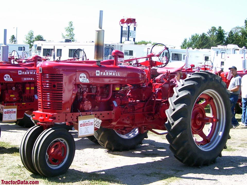 Tractor McCormick SUPER-M-TA/MV-TA