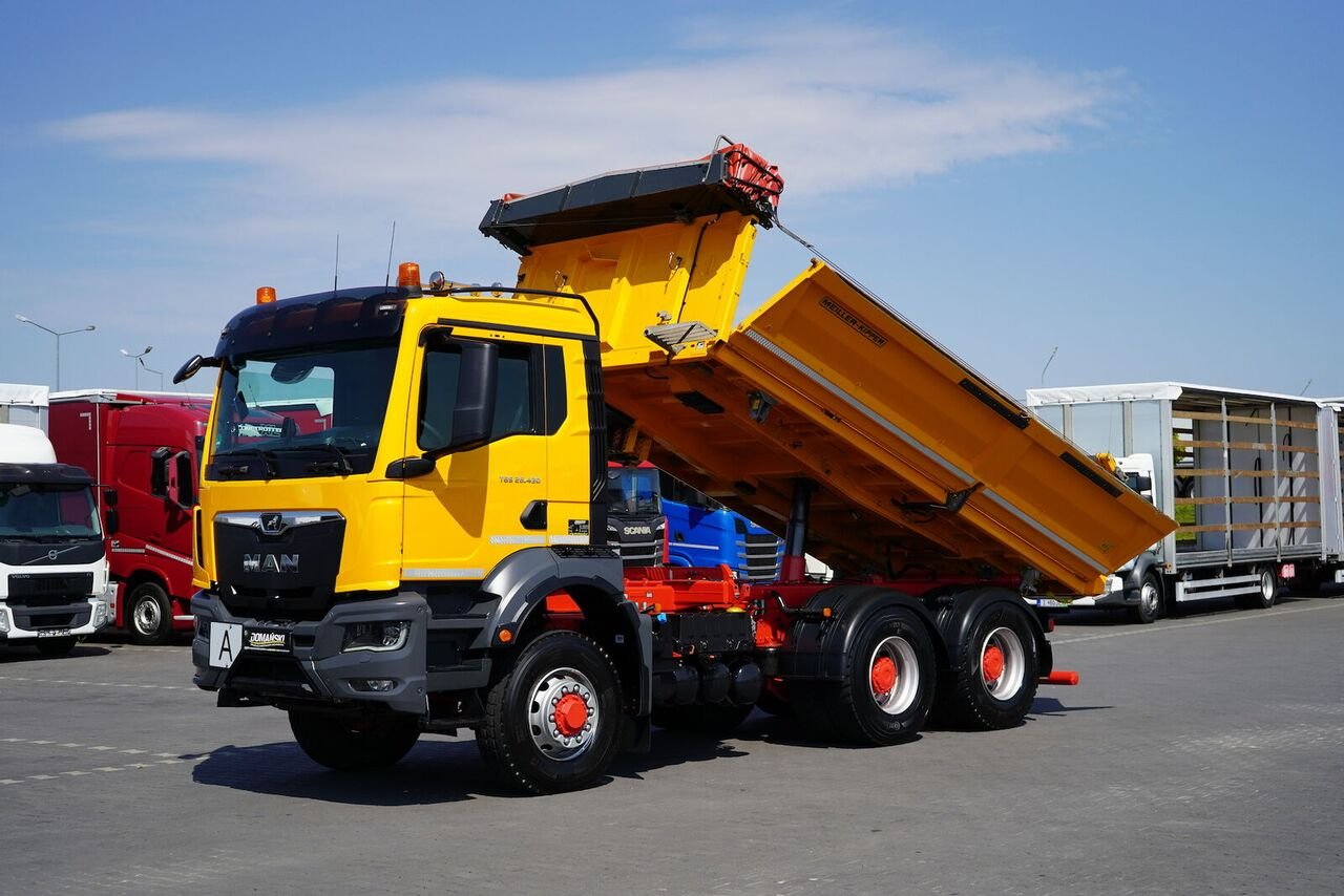Truck MAN 26.430 6x4 BL CH