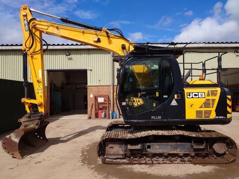 Bagger JCB JS130LC Dozer