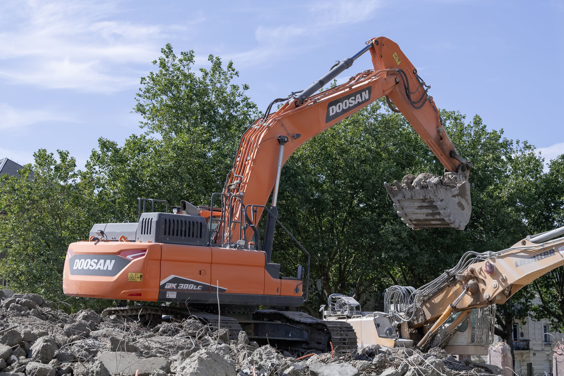 Excavator Doosan DX300LC
