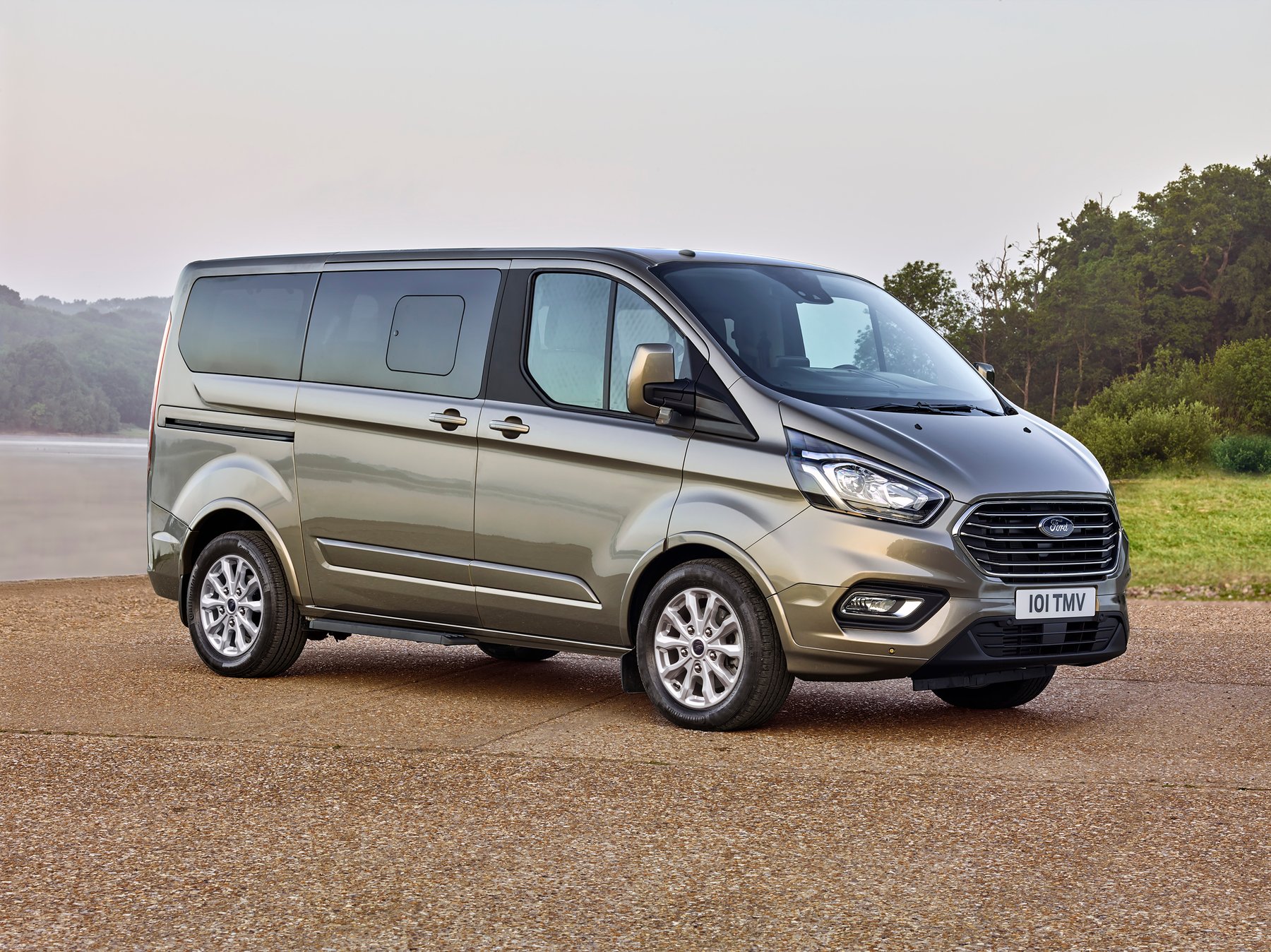 Van Ford Transit/Toureno