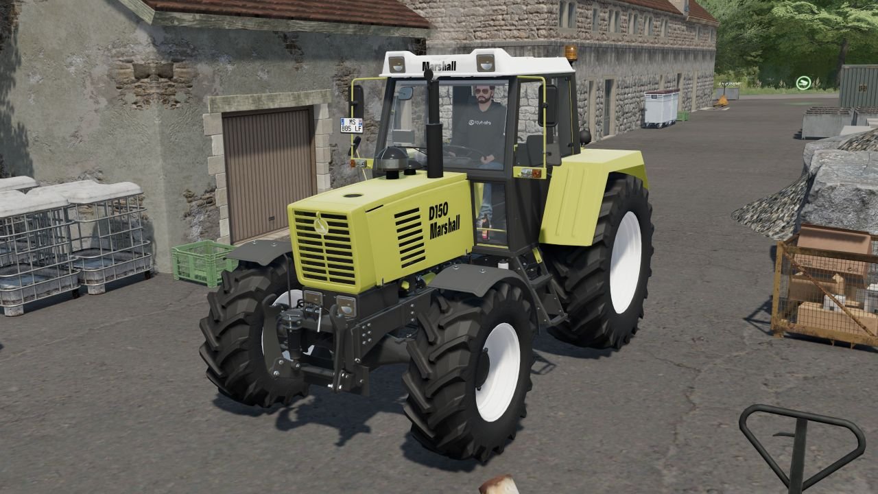 Traktor Marshall D150