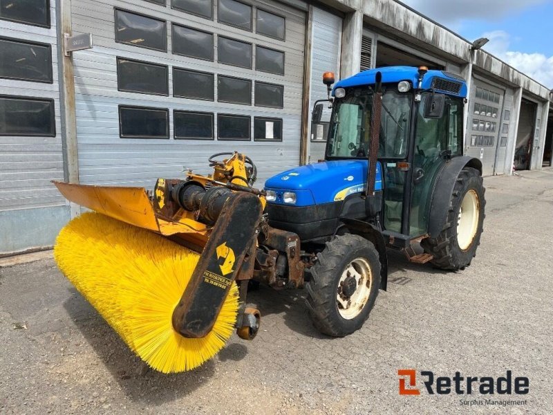New Holland TN75FA