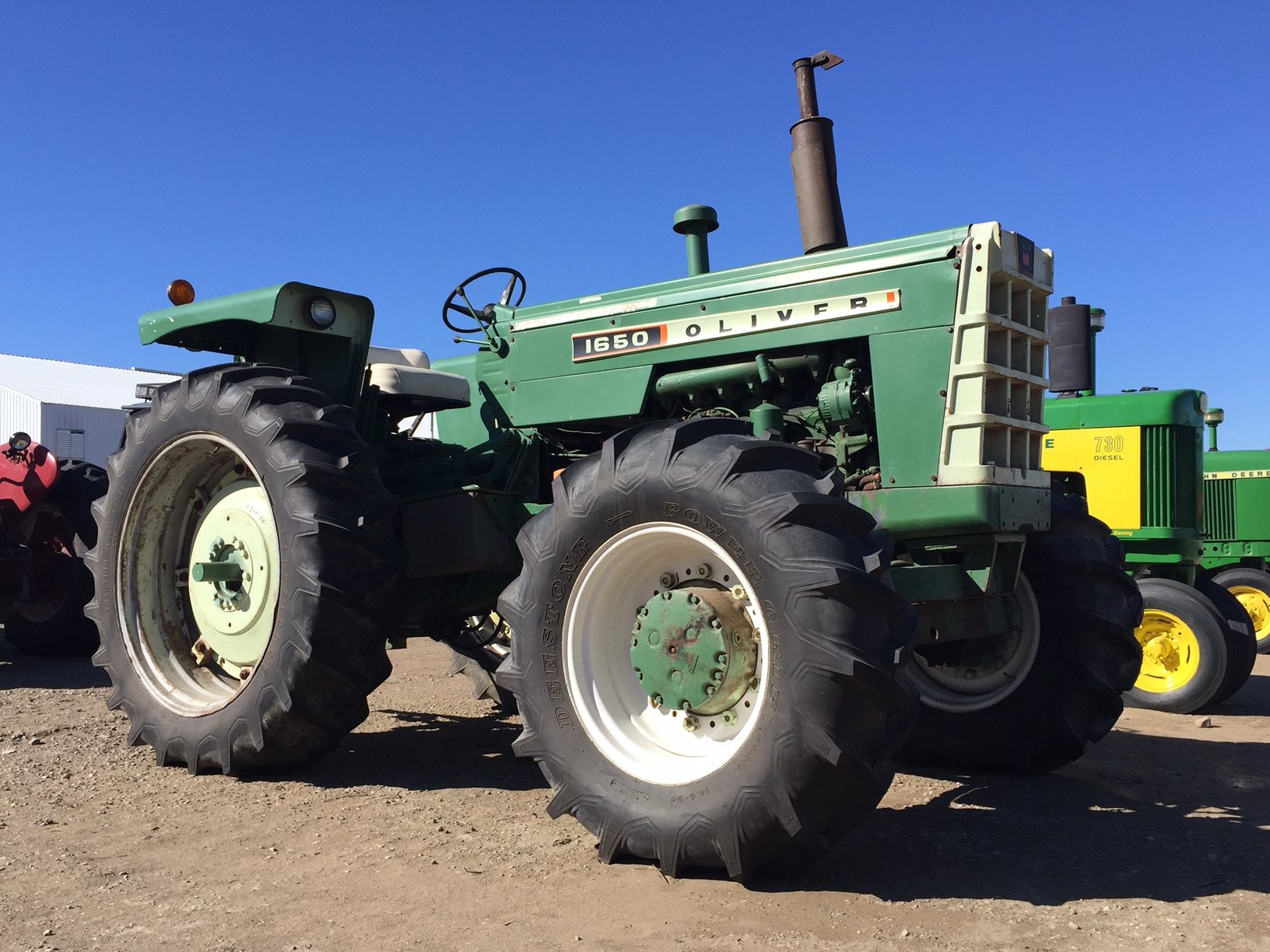 Tractor Minneapolis Moline G-550