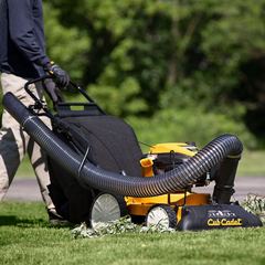 Cub Cadet CSV 220 - Cub Cadet Chipper/Shredder/Vacuum
