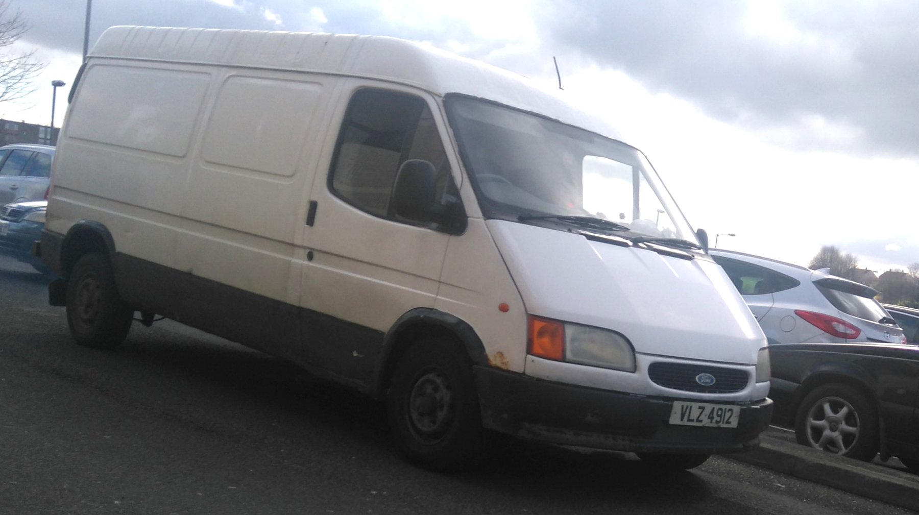 Ford 100L-D VAN RUITEN