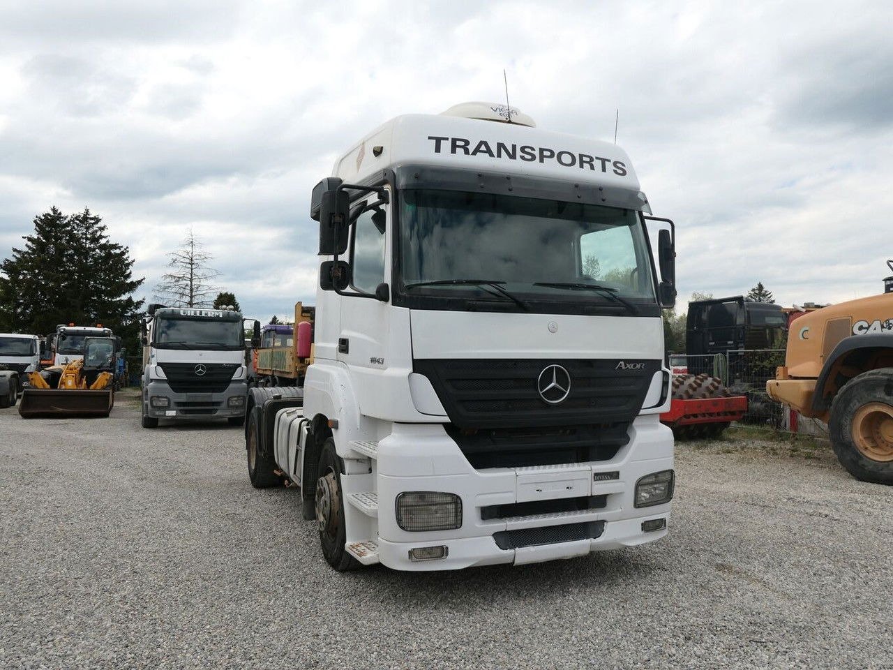 Truck Mercedes Benz AXOR 1833K 4X2