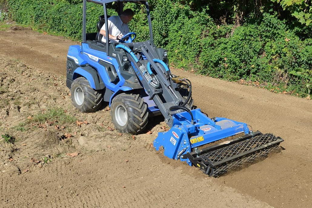 Traktor Multione 8.4SK