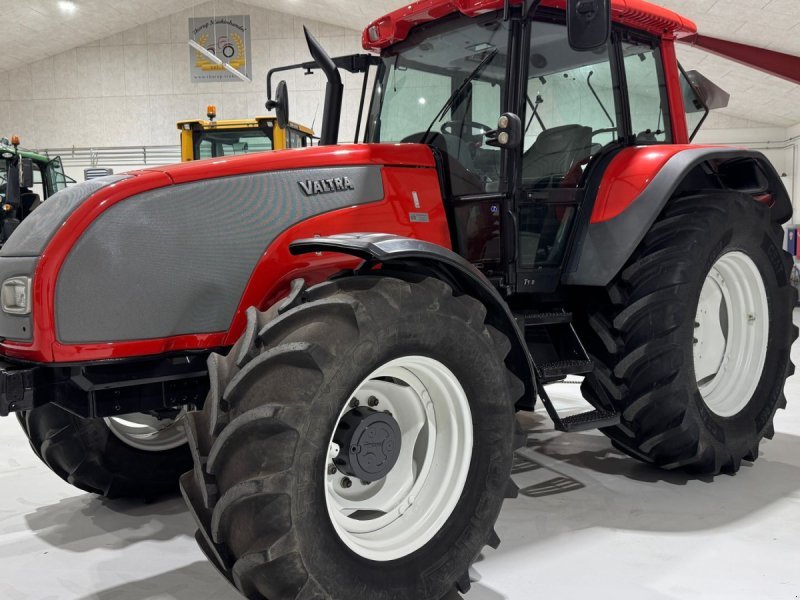Valtra M150