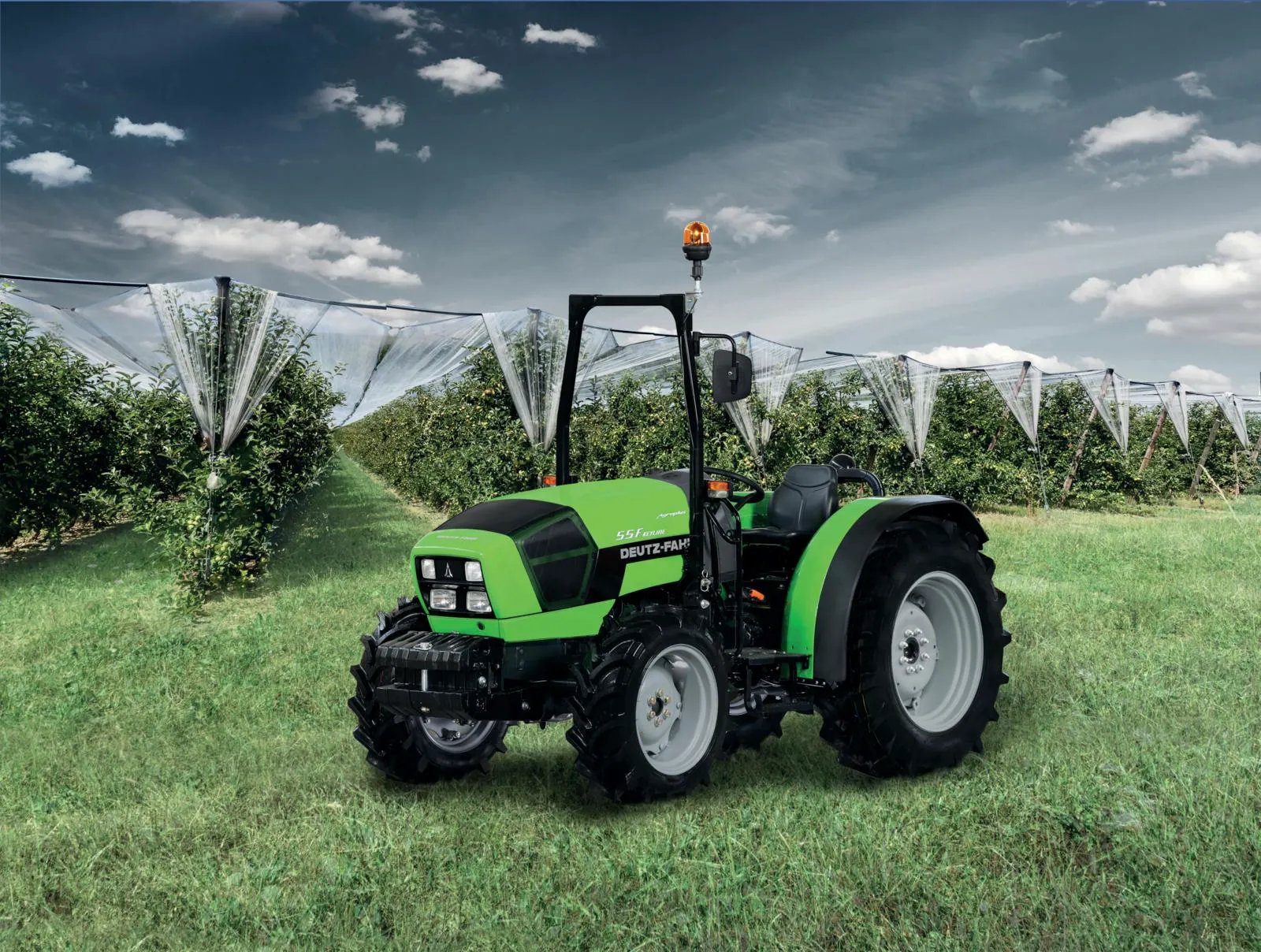 Tractor Deutz-Fahr Agroplus 55F Keyline