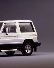 Mitsubishi PAJERO 2600 METAL TOP