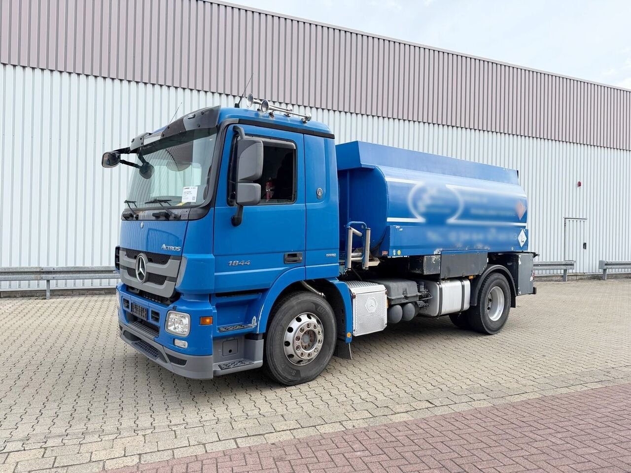 Truck Mercedes Benz Actros 1844 L 4x2
