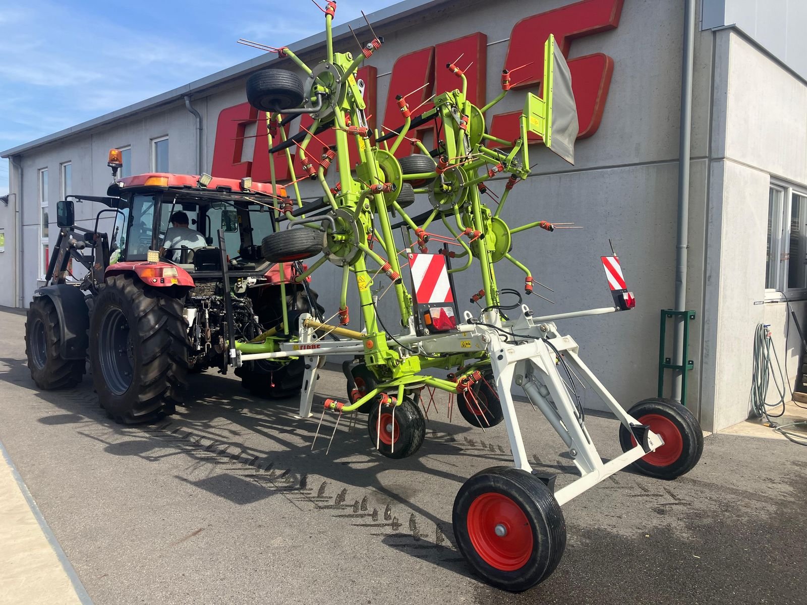 CLAAS Volto 900