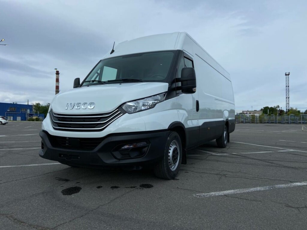 Van Iveco 35S18H