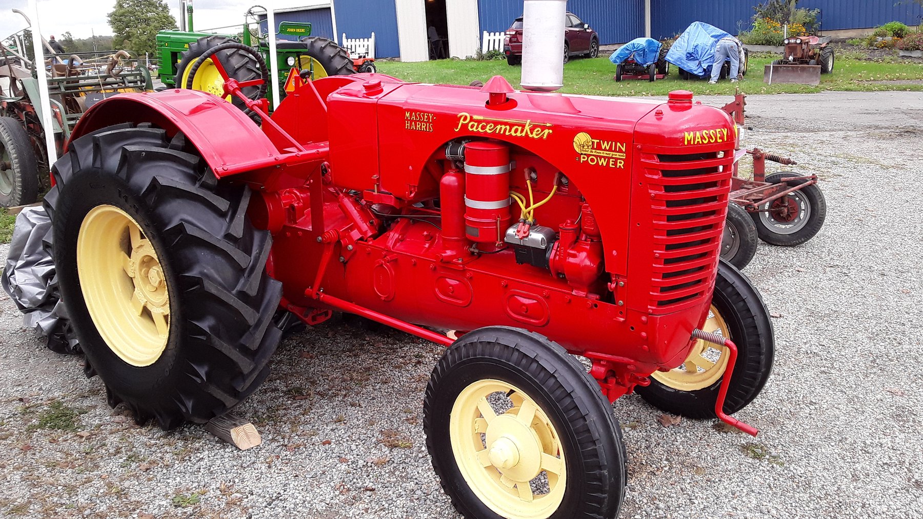 Tractor Massey Harris Pacemaker