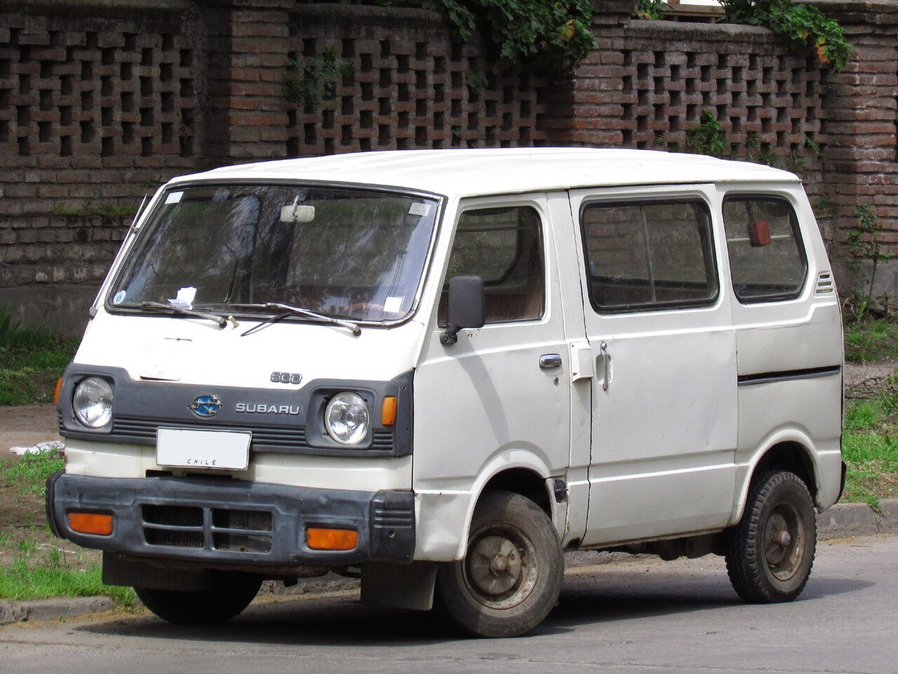 Van Subaru SAMBAR SDX