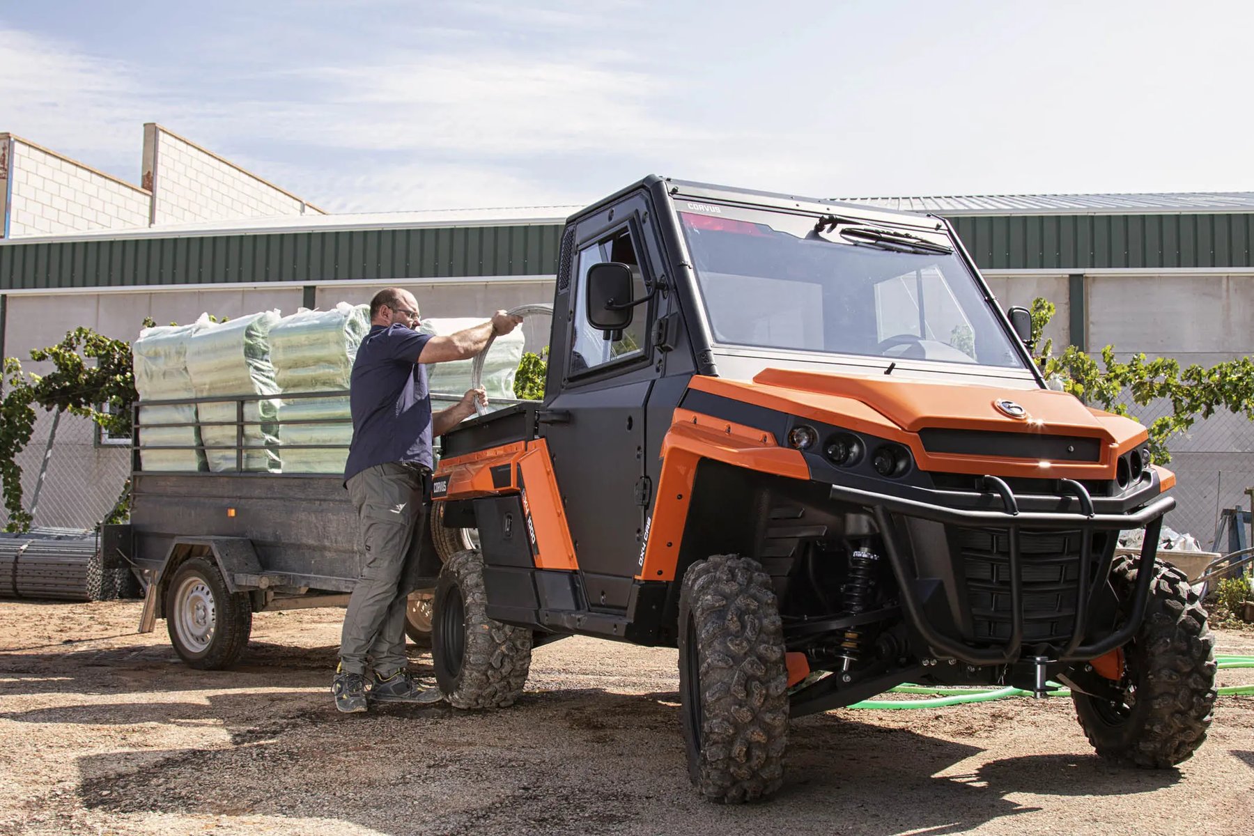 Traktor Corvus TERRAIN DX4