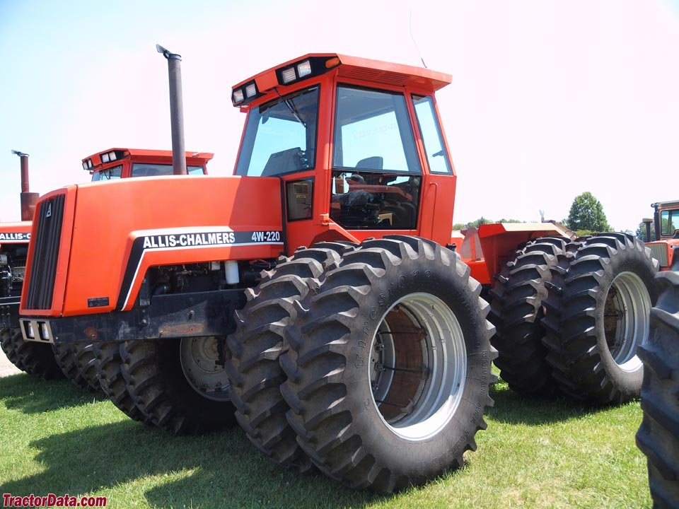 Tractor Allis Chalmers 4W-220