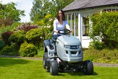 Murray 7800273 (312006x115A) - Agroma 30in Lawn Tractor, Canada (2008)
