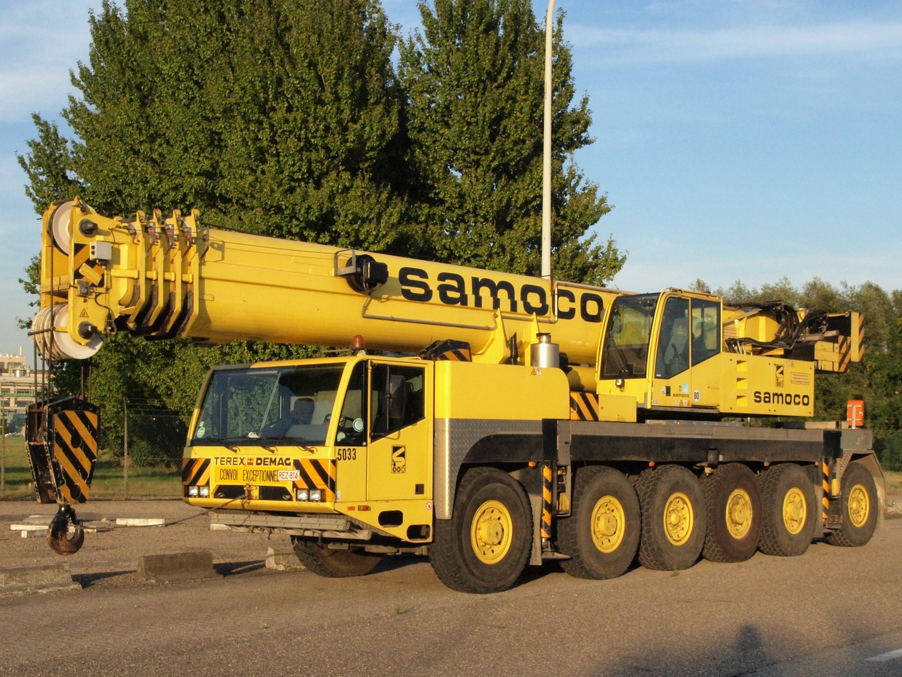 Crane Tadano Demag V210RC