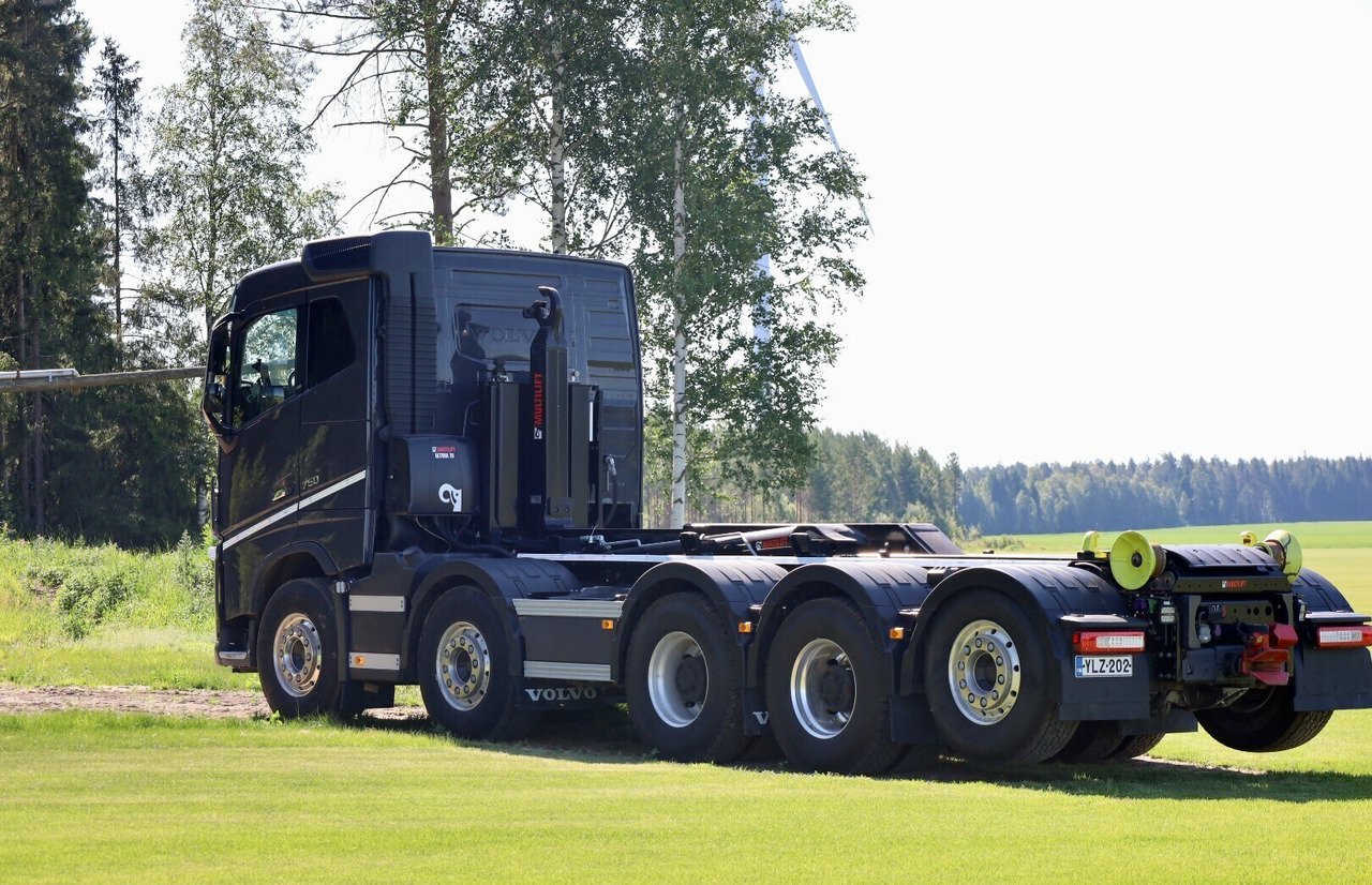 Lastwagen Volvo 16 750 10x4
