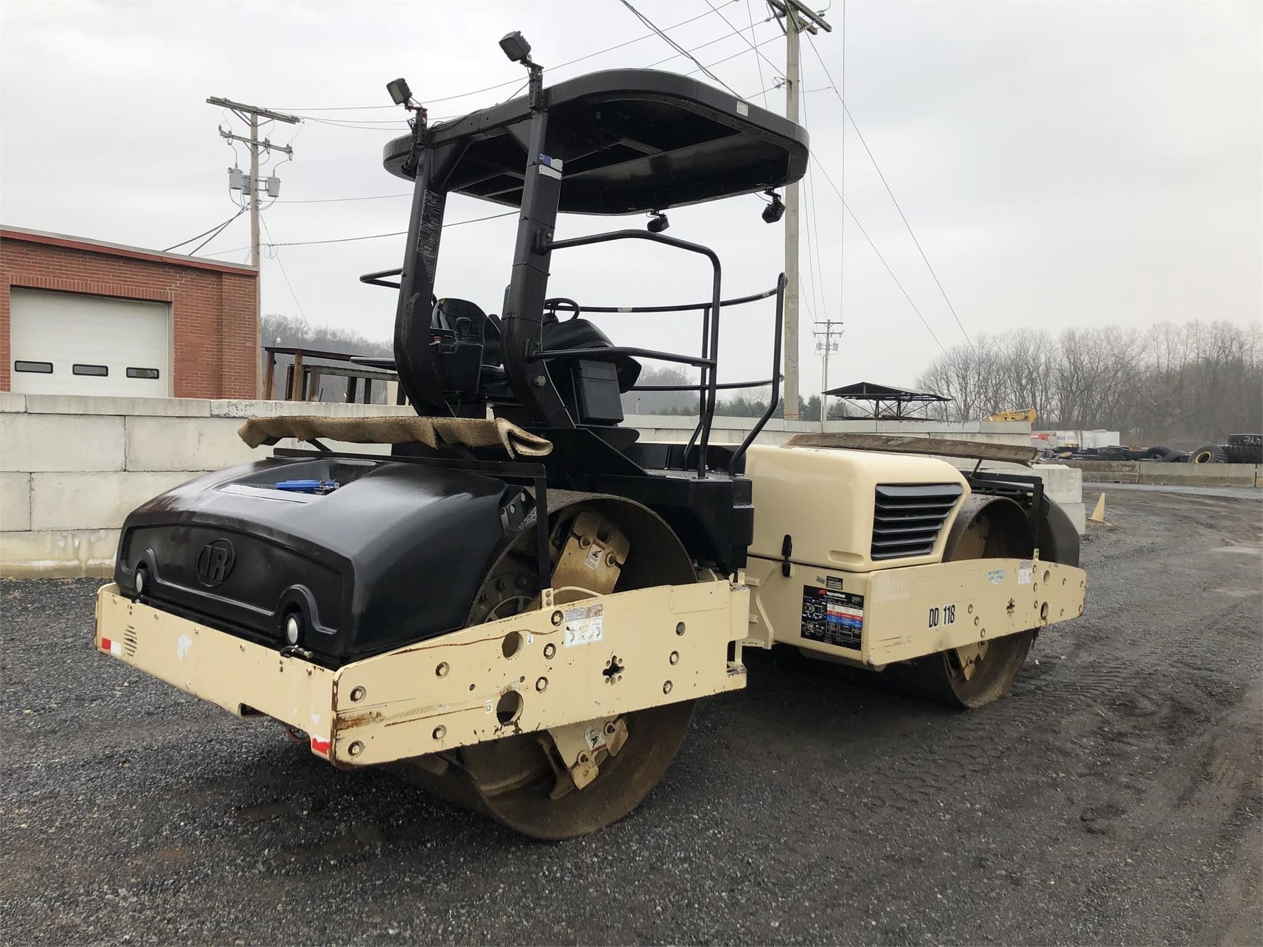 Straßenbaumaschine Ingersoll Rand DD118HA