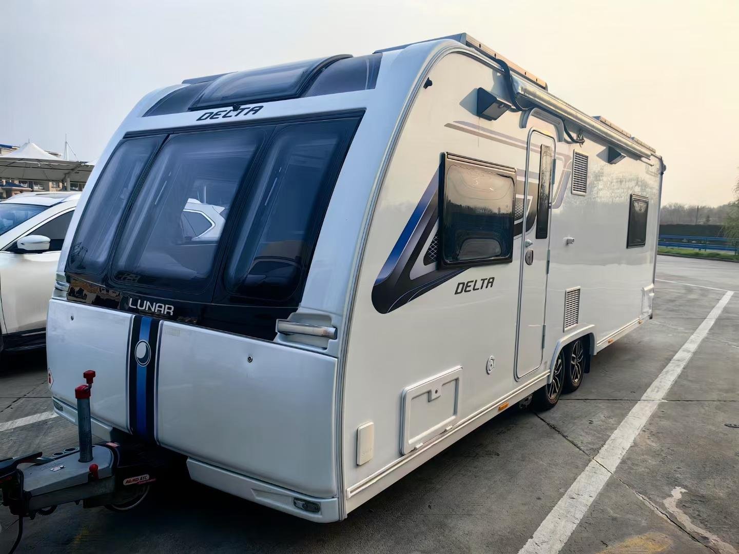 Anhänger LUNAR CARAVANS DELTA 520-2
