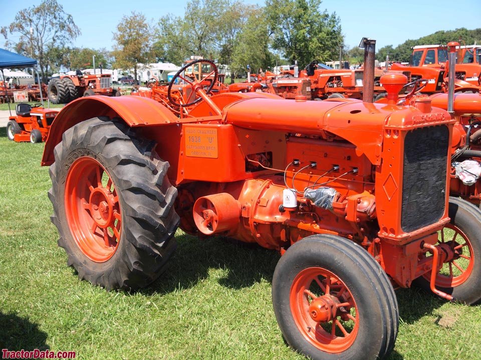 Traktor Allis Chalmers Modell-U