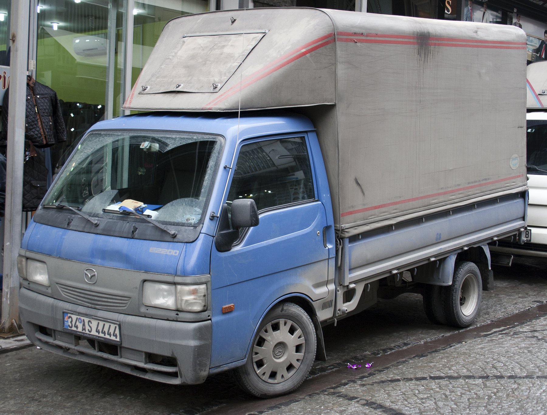 Van Mazda E 2200 PICK UP