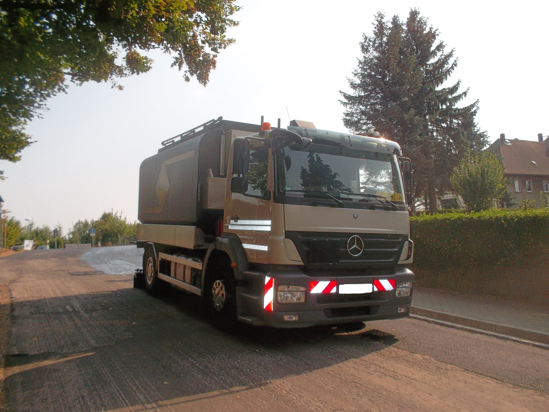 Truck Mercedes Benz AXOR 1833L